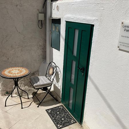Little Palmina Hotell Split Exteriör bild