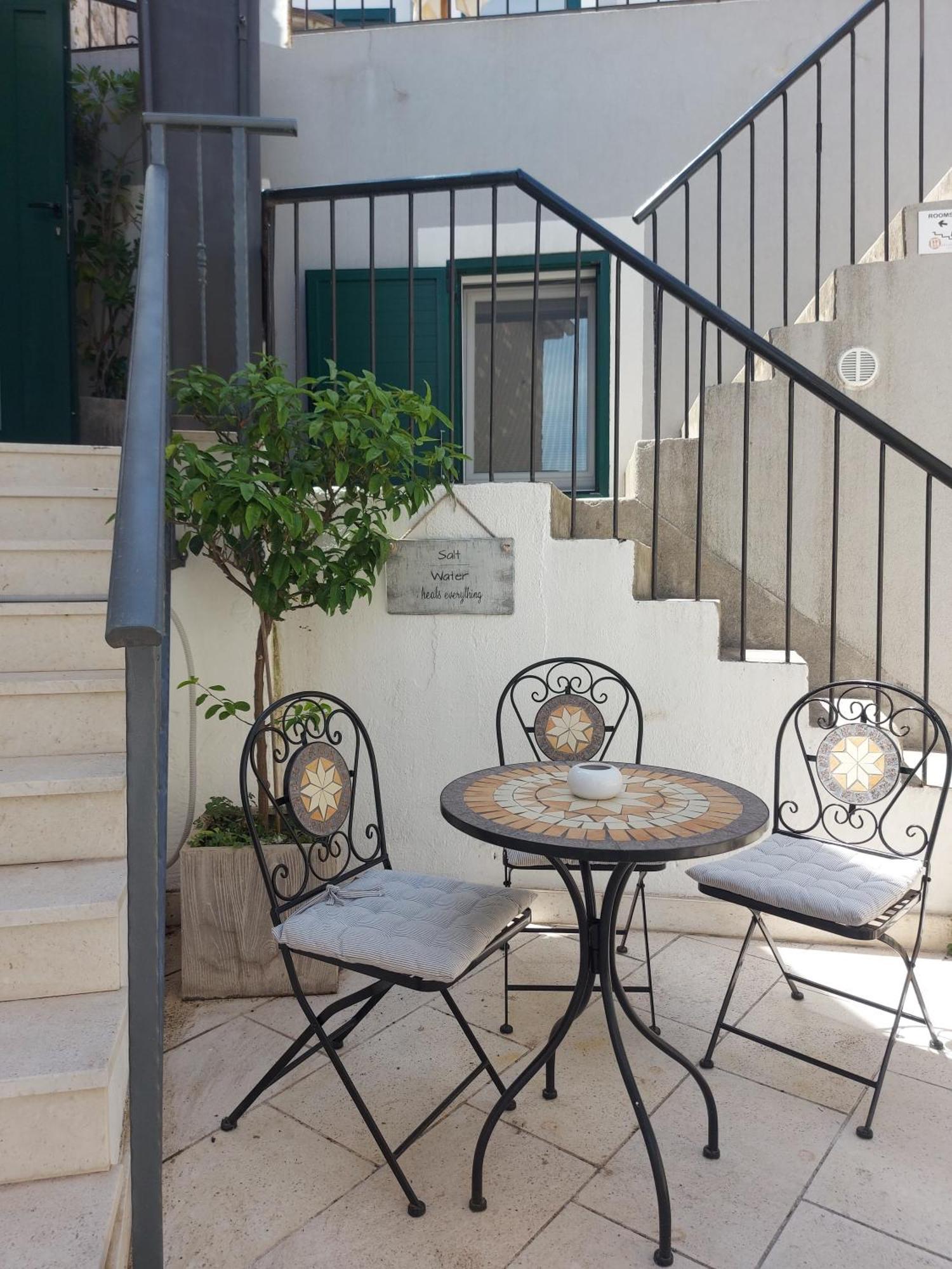 Little Palmina Hotell Split Exteriör bild